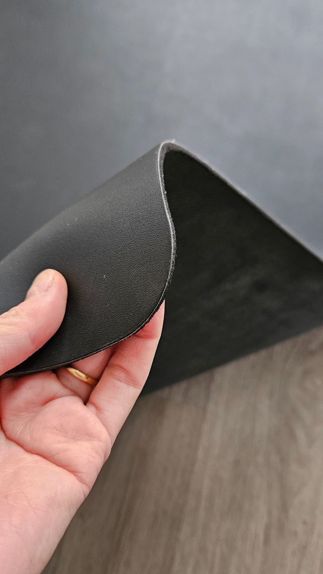 Mat PU Black Liso