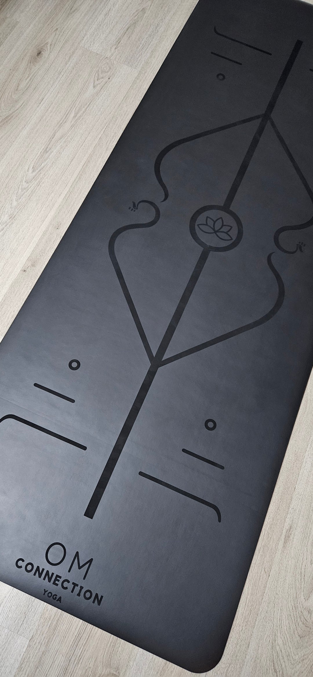 Mat PU Black Serie Limitada, #22