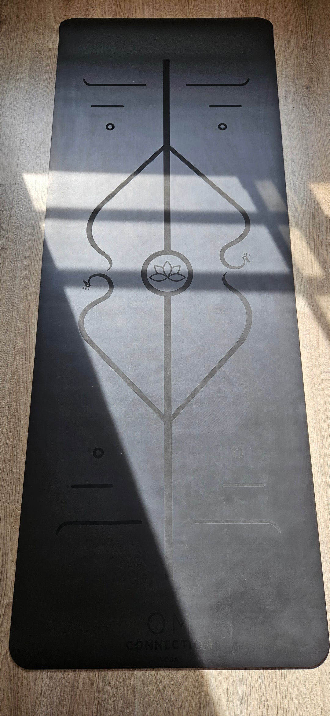 Mat PU Black Serie Limitada, #08