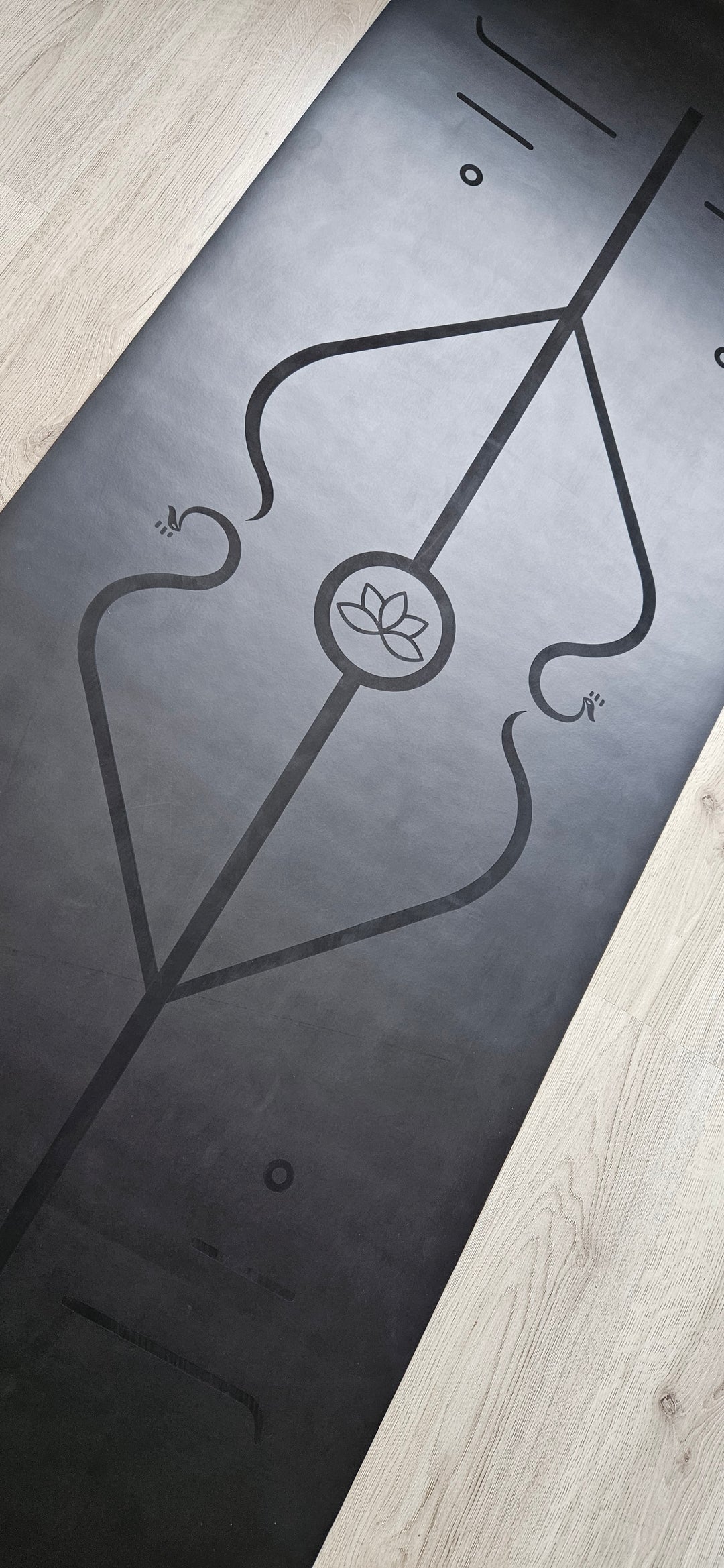 Mat PU Black Serie Limitada, #02