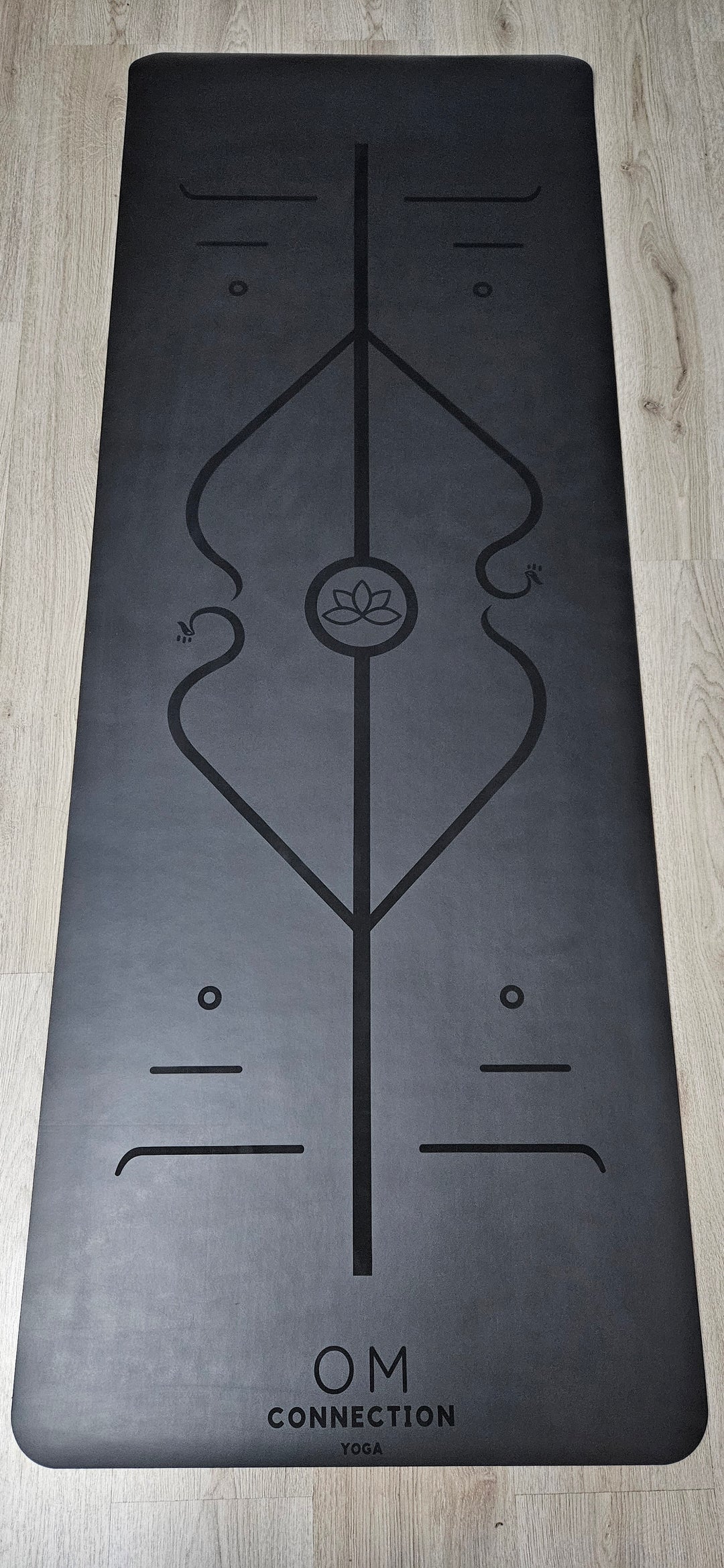 Mat PU Black Serie Limitada, #26