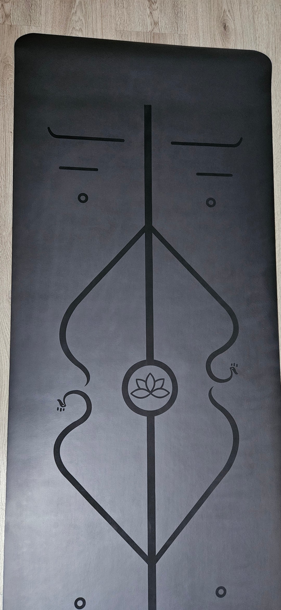 Mat PU Black Serie Limitada, #26