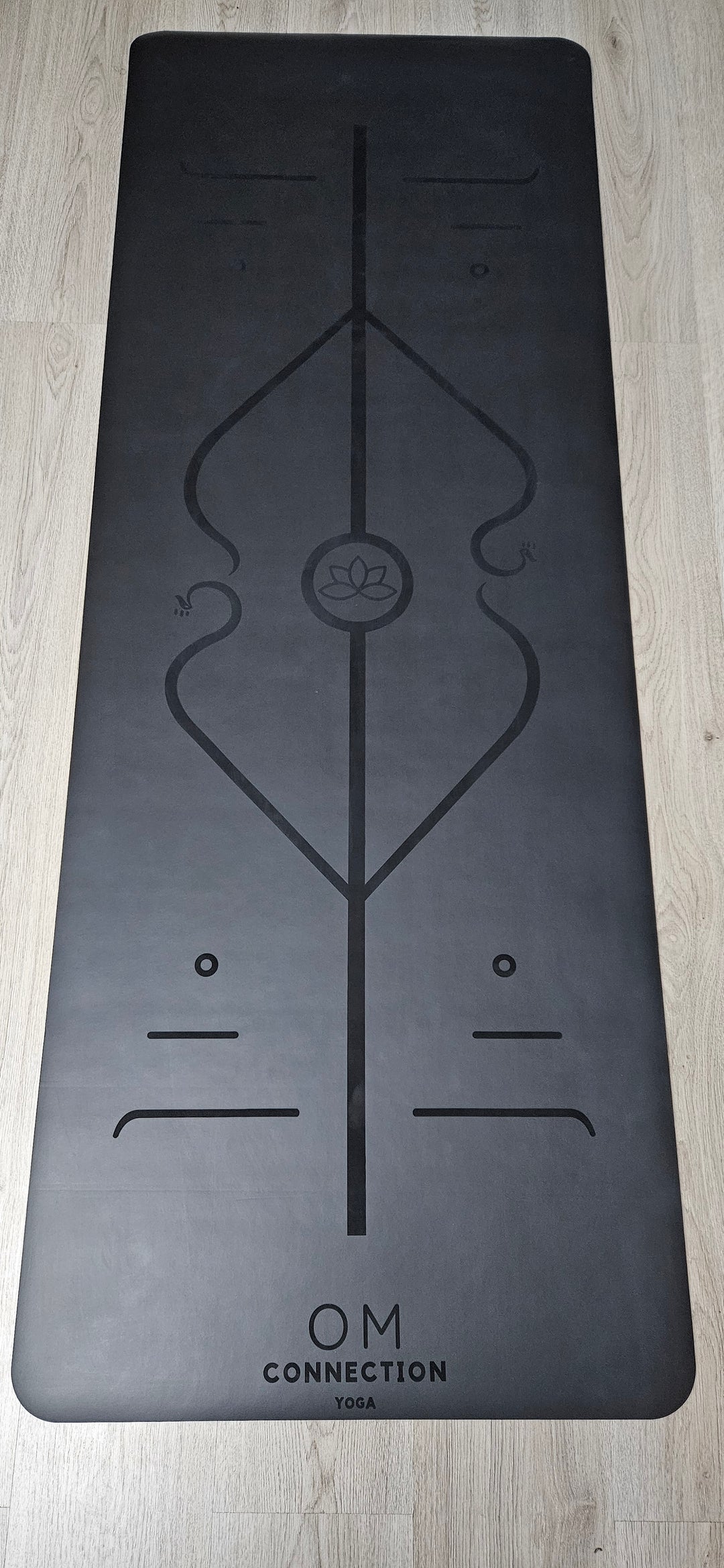 Mat PU Black Serie Limitada, #25