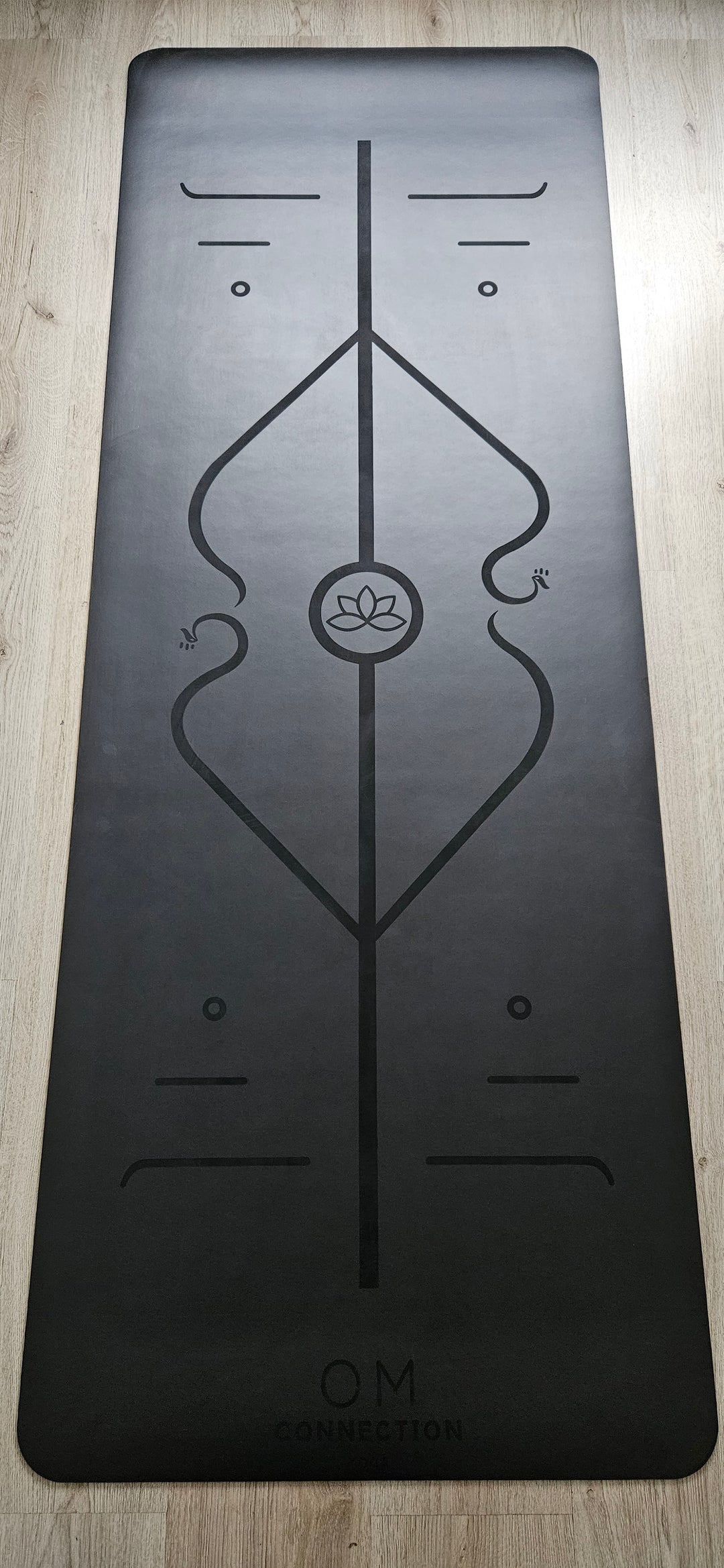 Mat PU Black Serie Limitada, #09