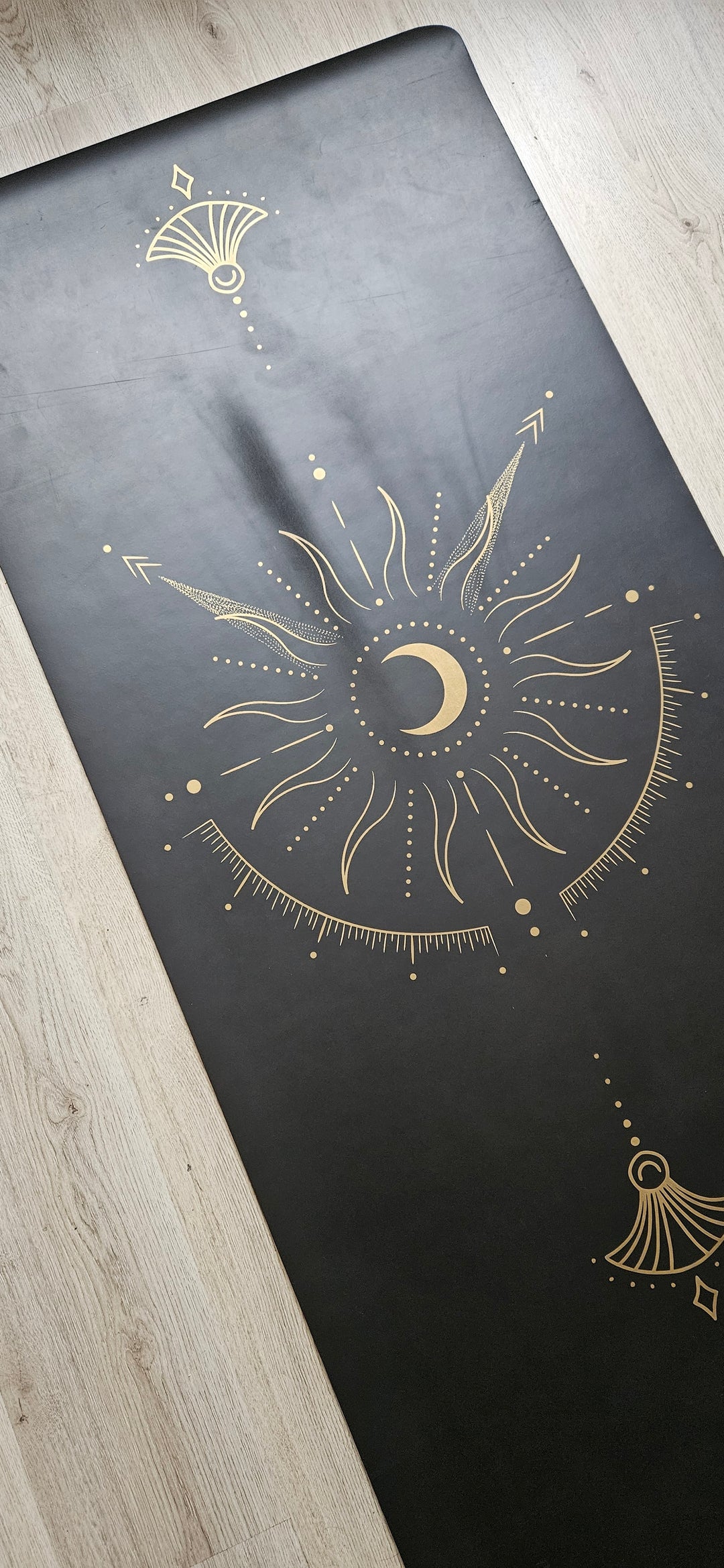 Mat PU Gold Moon Serie Limitada, #38