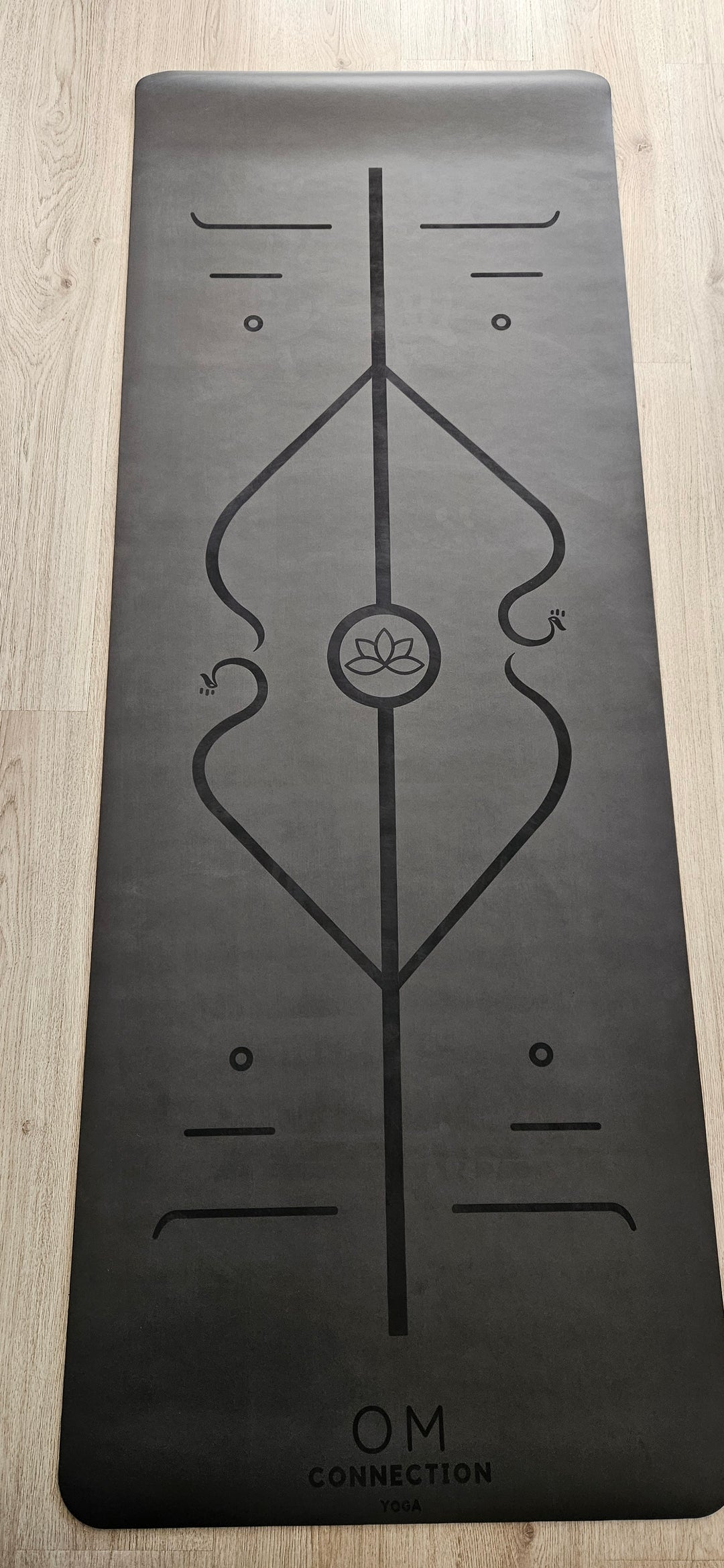 Mat PU Black Serie Limitada, #12