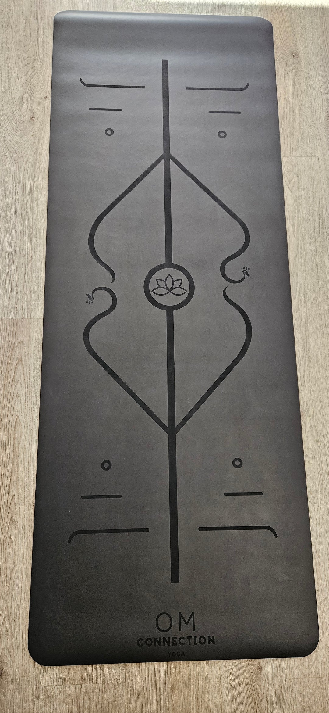 Mat PU Black Serie Limitada, #04