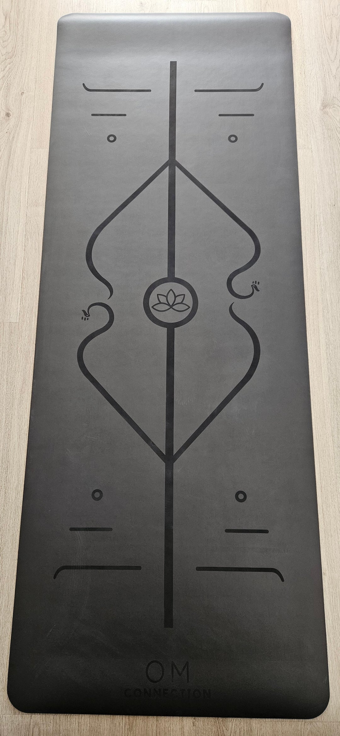 Mat PU Black Serie Limitada, #05