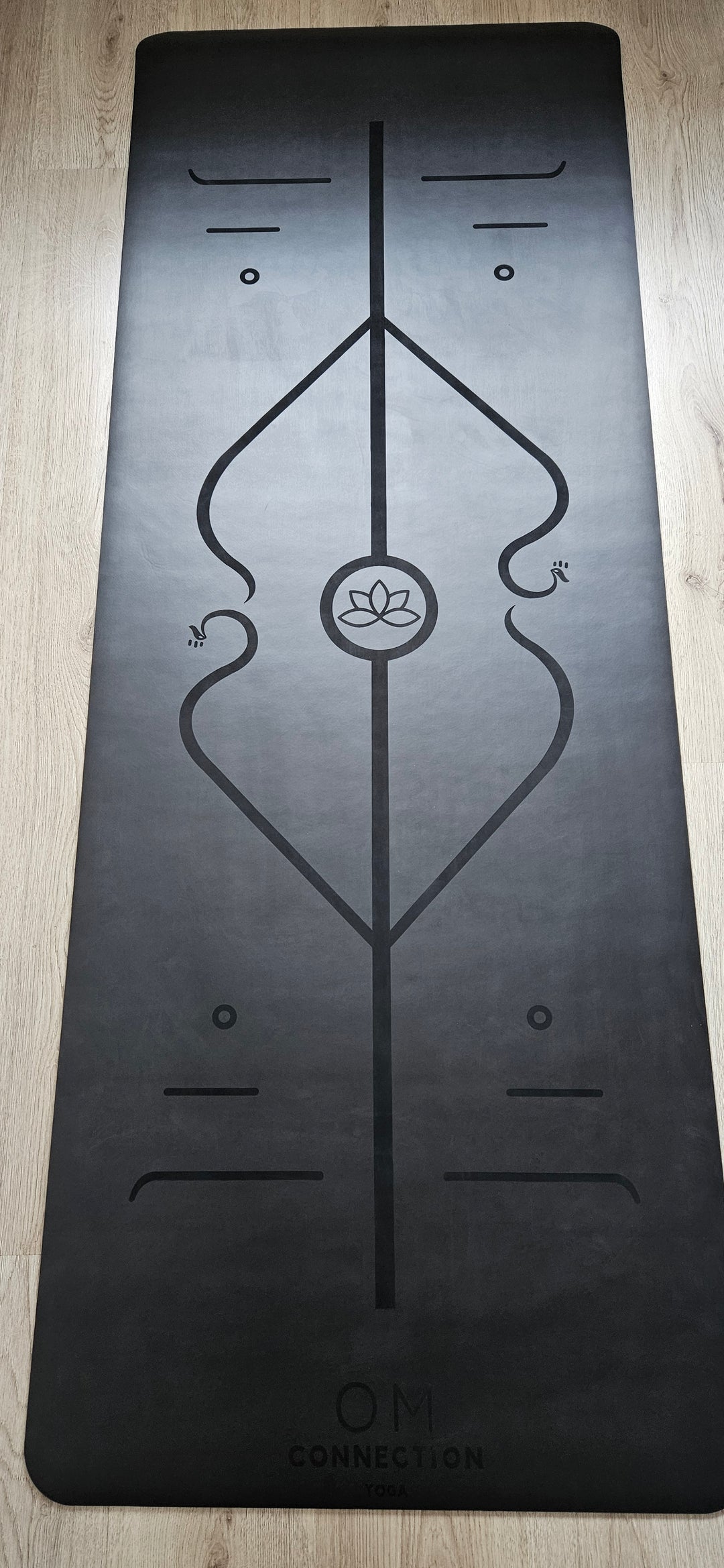 Mat PU Black Serie Limitada, #03